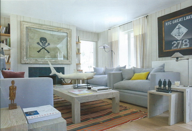 Belle Ile en mer Drapeaux Vintage Requin Taxidermy