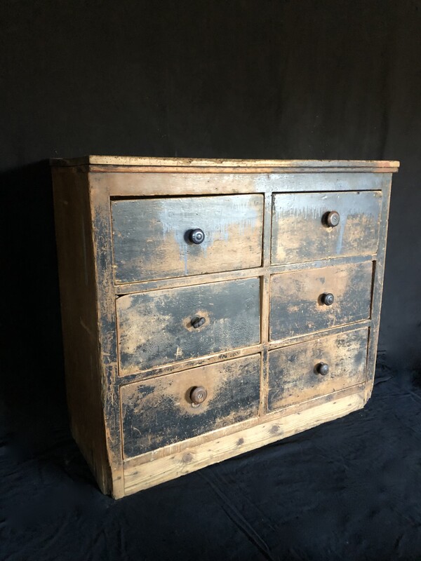 Old French working furniture . Meuble de metier patine d'origine . Mobilier 