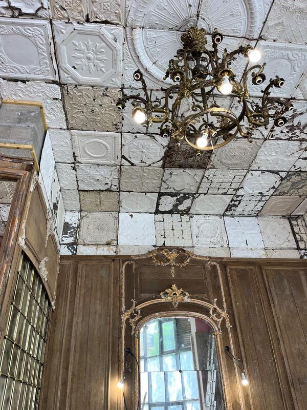 Paris Restaurant 