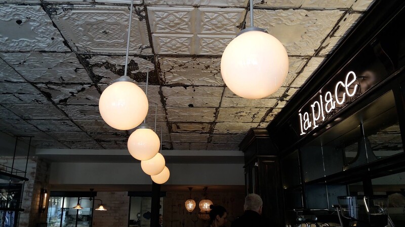 Restaurant La Place Neuilly/seine TinTiles